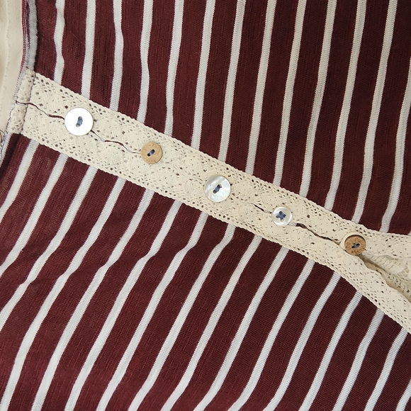 Meadow Rue medium red white striped 3/4 rolled sleeve lace shirt Anthro - Picture 4 of 5